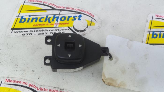 Używane Przelacznik lusterka Mazda MPV (LW19/69) 2.0 CiTD 16V Cena € 10,50 Procedura marży oferowane przez Binckhorst BV
