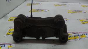 Used Rear brake calliperholder, right Mercedes Vito (639.6) 2.2 111 CDI 16V Price € 31,50 Margin scheme offered by Binckhorst BV