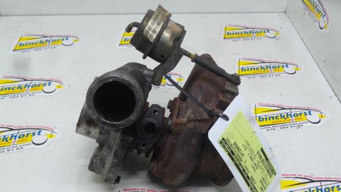 Usagé Turbo Mercedes C (W202) 2.2 C-220 CDI 16V Prix € 157,50 Règlement à la marge proposé par Binckhorst BV