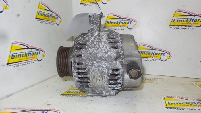 Dynamo from a Honda Shuttle (RA) 2.3i LS,ES 16V 2000