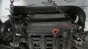 Engine from a Mercedes-Benz Vito (638.0) 2.2 CDI 108 16V 2001