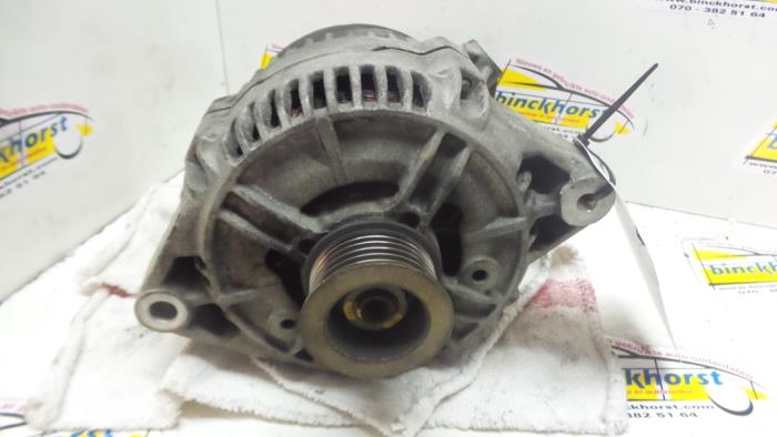 Usagé Dynamo Opel Vectra B (36) 1.8 16V Ecotec Prix € 42,00 Règlement à la marge proposé par Binckhorst BV