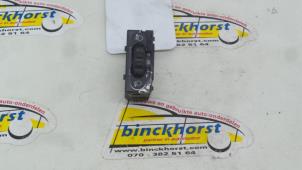 Used AIH headlight switch Renault Trafic New (FL) 2.5 dCi 16V 135 Price € 15,75 Margin scheme offered by Binckhorst BV