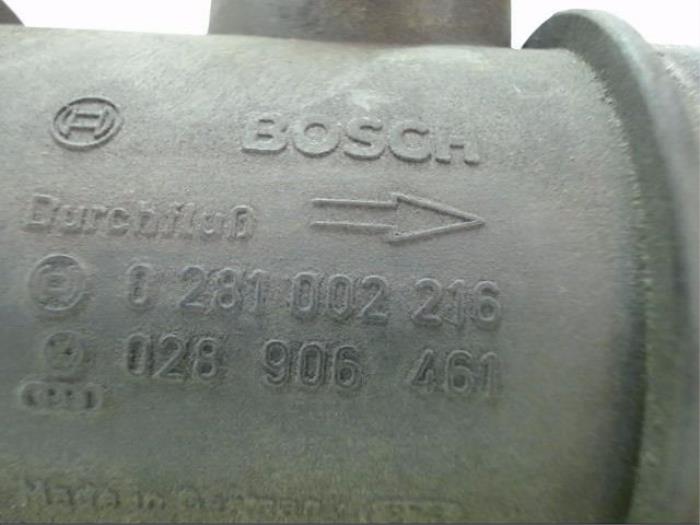 Luftmengenmesser van een Volkswagen Passat Variant (3B5) 1.9 TDI 110 1999