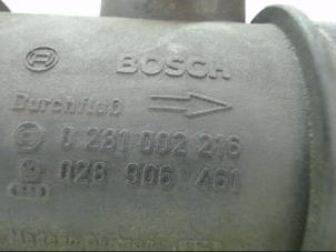 Luftmengenmesser van een Volkswagen Passat Variant (3B5) 1.9 TDI 110 1999