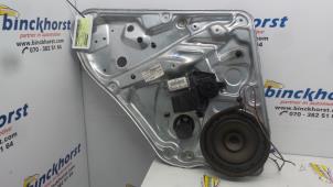 Usagé Lève vitre électrique arrière gauche Volkswagen Passat Variant (3B5) 1.9 TDI 115 Prix € 52,50 Règlement à la marge proposé par Binckhorst BV