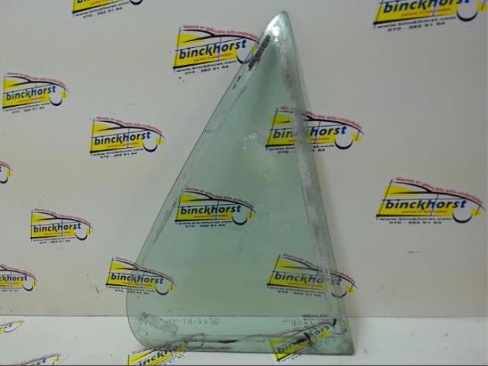 Usados Ventanilla triangular derecha detrás Citroen Saxo 1.1i X,SX Precio € 26,25 Norma de margen ofrecido por Binckhorst BV