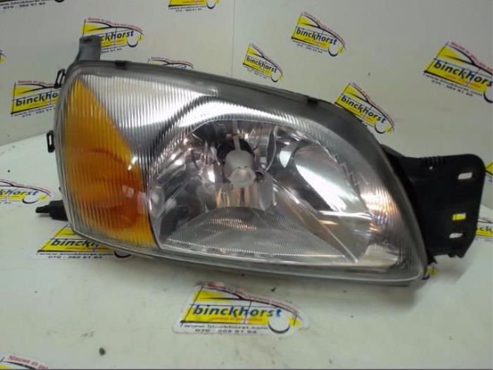 Używane Reflektor prawy Mazda 121 (JA/JB) 1.3i LX,GLX Cena € 31,50 Procedura marży oferowane przez Binckhorst BV