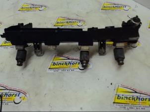Used Fuel injector nozzle Opel Vectra B (36) 1.6 16V Ecotec Price € 63,00 Margin scheme offered by Binckhorst BV
