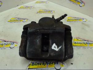 Used Front brake calliper, left Renault Twingo (C06) 1.2 Price € 31,50 Margin scheme offered by Binckhorst BV