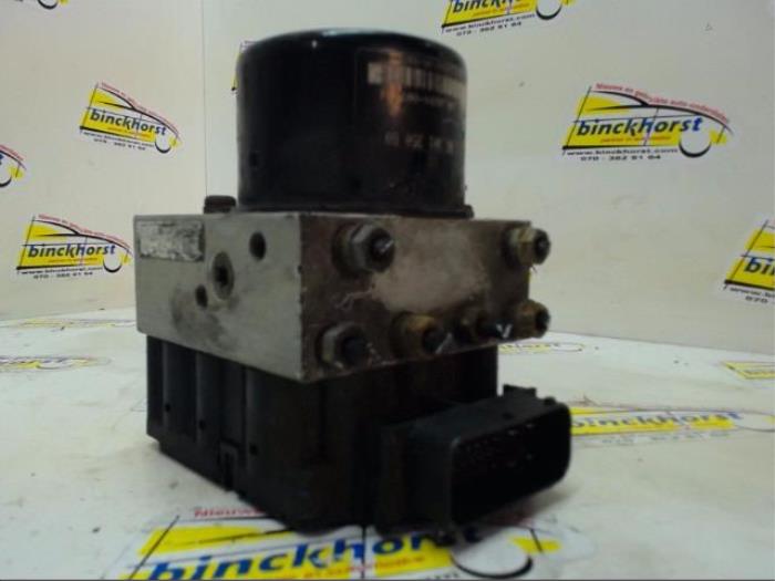 Gebrauchte ABS Pumpe Peugeot 206 (2A/C/H/J/S) 1.4 XR,XS,XT,Gentry Preis € 52,50 Margenregelung angeboten von Binckhorst BV