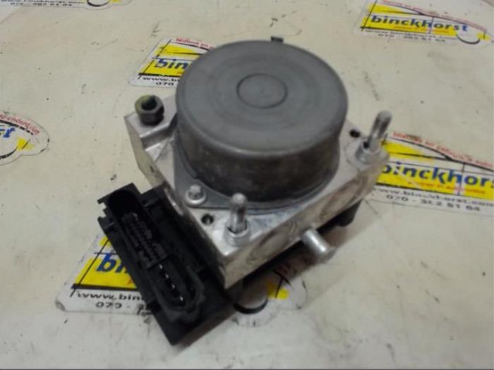 Begagnade ABS-pump Dacia Logan MCV I (KS) 1.5 dCi Pris € 42,00 Marginaltabell erbjuds av Binckhorst BV