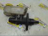 Master cylinder from a Volkswagen Lupo (6X1) 1.2 TDI 3L 2000