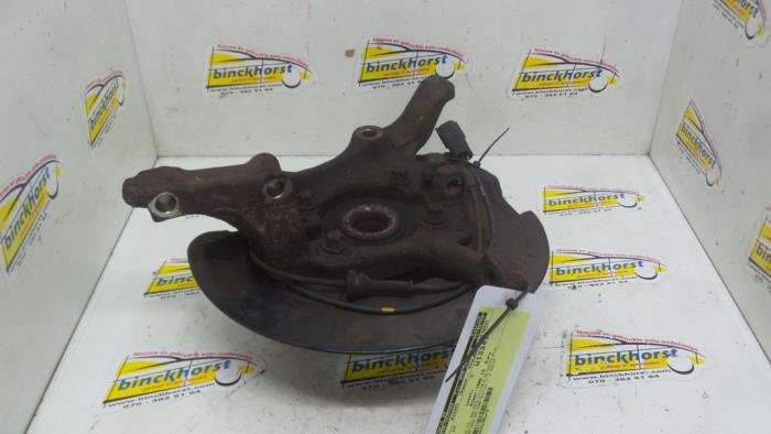 Knuckle, front left from a Volvo V70 (GW/LW/LZ) 2.5 T Turbo 20V 1998