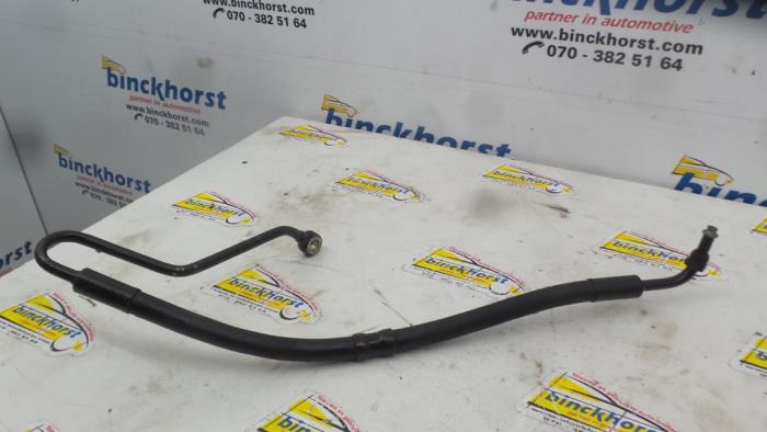 Power steering line from a BMW 3 serie Touring (E46/3) 318d 16V 2003