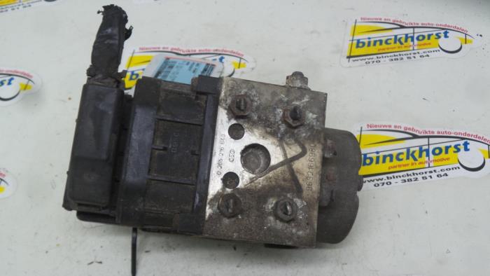 Usagé Pompe ABS Peugeot 406 Break (8E/F) 1.8 16V Prix € 73,50 Règlement à la marge proposé par Binckhorst BV