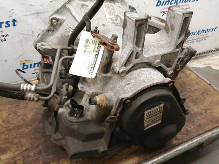 Gearbox Dodge Grand Caravan 3.3i V6 - P04800441AB EGM 41TE