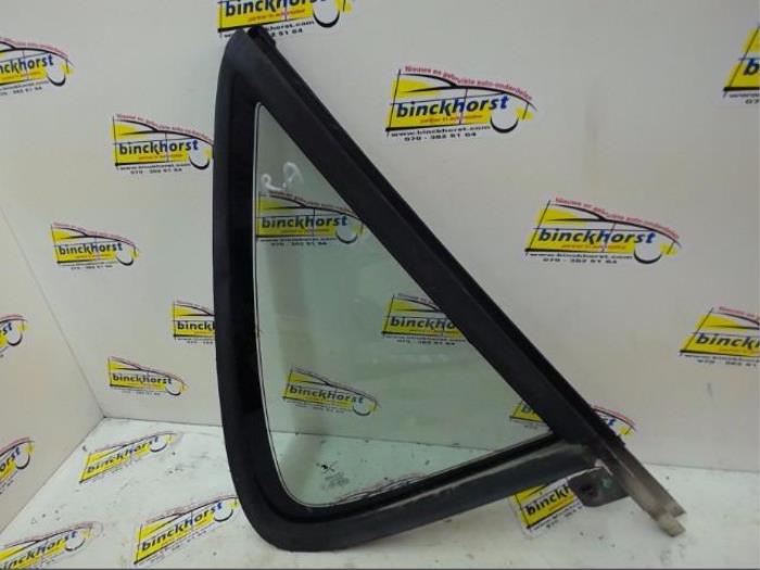 Usados Ventanilla triangular derecha detrás Saab 9-5 Estate (YS3E) 3.0t V6 24V Precio € 31,50 Norma de margen ofrecido por Binckhorst BV