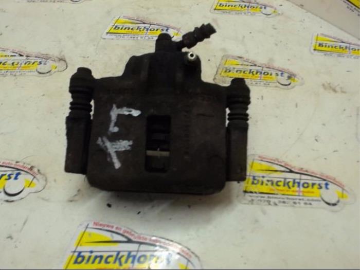 Usagé Etrier de frein avant gauche Nissan Micra (K11) 1.4 16V Prix € 36,75 Règlement à la marge proposé par Binckhorst BV