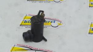 Usagé Pompe lave-glace arrière Daihatsu Cuore (L251/271/276) 1.0 12V Prix € 10,50 Règlement à la marge proposé par Binckhorst BV