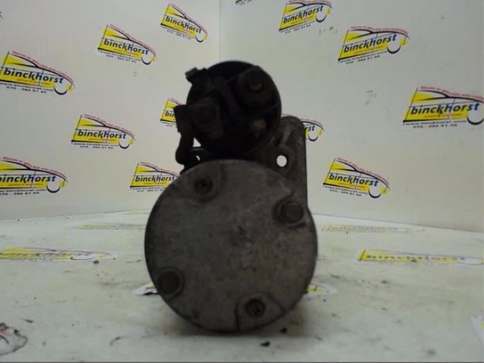 Starter from a Renault Clio II (BB/CB) 1.4 2000