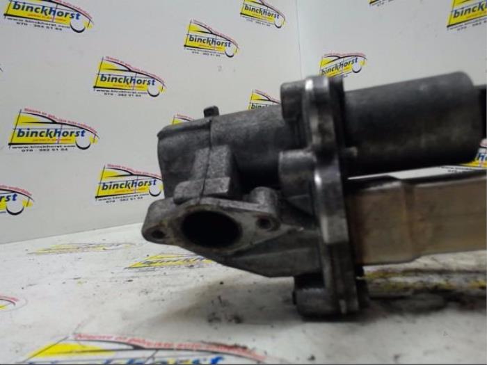 AGR Ventil van een Volvo S60 I (RS/HV) 2.4 D5 20V 2004