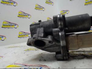 AGR Ventil van een Volvo S60 I (RS/HV) 2.4 D5 20V 2004