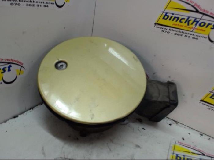 Tank cap cover from a Ford Focus 1 1.8 16V 2000