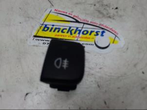 Usados Interruptor luz antiniebla Hyundai H-1/H-200 2.5 Tdi Precio € 10,50 Norma de margen ofrecido por Binckhorst BV