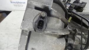 Getriebe van een Nissan Micra (K12) 1.0 16V 2004