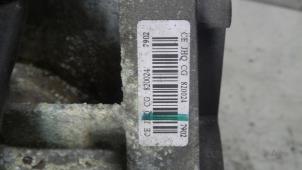 Getriebe van een Nissan Micra (K12) 1.0 16V 2004