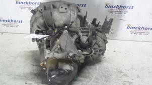 Getriebe van een Nissan Micra (K12) 1.0 16V 2004