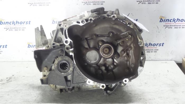 Gearbox from a Renault Megane II Grandtour (KM) 1.5 dCi 80 2004