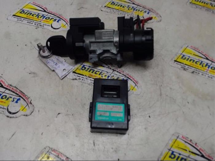 Used Ignition lock + computer Opel Combo (Corsa B) 1.7 D Price € 78,75 Margin scheme offered by Binckhorst BV
