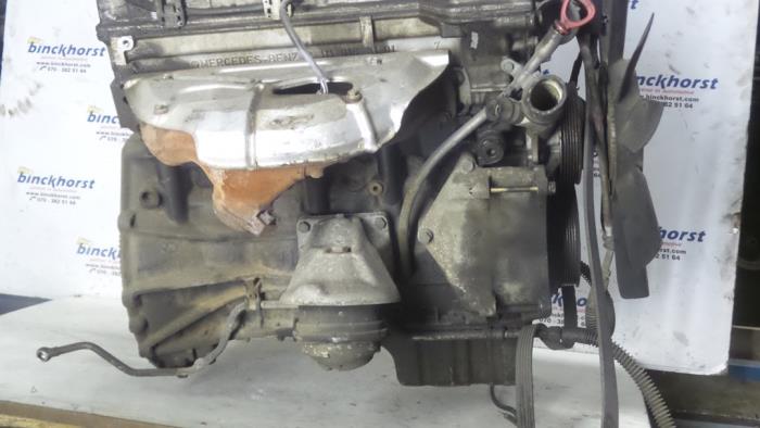 Motor van een Mercedes-Benz C (W202) 1.8 C-180 16V 1994