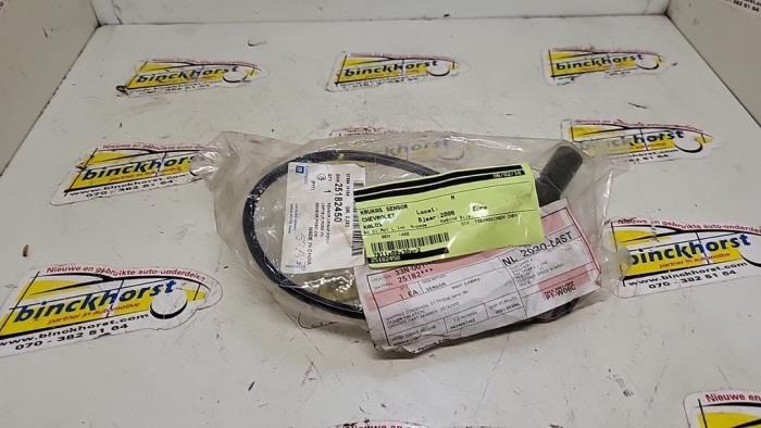 Nya Vevaxelsensor Chevrolet Kalos Pris € 31,76 Inklusive moms erbjuds av Binckhorst BV