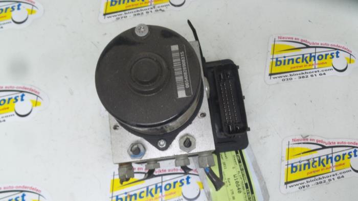 Usagé Bloc ABS Chevrolet Orlando (YYM/YYW) 1.8 16V VVT Prix € 183,75 Règlement à la marge proposé par Binckhorst BV