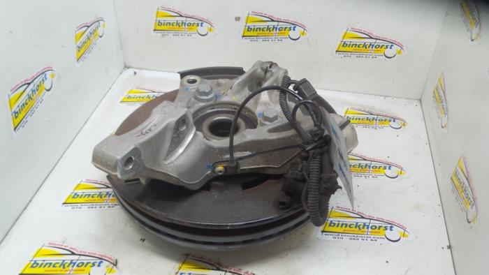 Knuckle, front left from a Daewoo Orlando (YYM/YYW) 1.8 16V VVT 2011