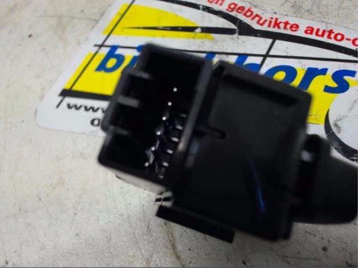 Central locking switch Volvo XC70 2.4 D5 20V 215 AWD 31318987 ALPS