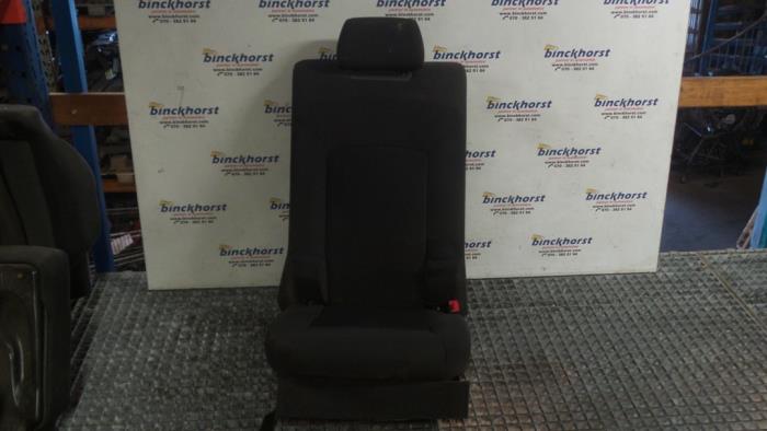 Rear seat from a Daewoo Orlando (YYM/YYW) 2.0 D 16V 2011