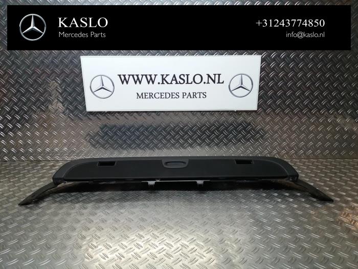 Używane Rózne Mercedes SL (R230) 5.0 SL-500 V8 24V Cena na żądanie oferowane przez kaslo auto parts
