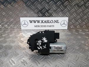 Used Sunroof motor Mercedes S (W221) Price € 100,00 Margin scheme offered by kaslo auto parts