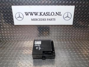 Used Fuse box Mercedes S (W221) 3.0 S-320 CDI 24V Price € 75,00 Margin scheme offered by kaslo auto parts