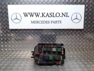 Usagé Boîte à fusibles Mercedes S (W221) 3.0 S-320 CDI 24V Prix sur demande proposé par kaslo auto parts