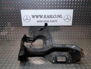 Used Headlight frame, left Mercedes ML II (164/4JG) 3.0 ML-280 CDI 4-Matic V6 24V Price on request offered by kaslo auto parts