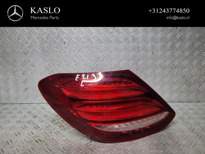 Taillight, left from a Mercedes-Benz E (W213) E-220d 2.0 Turbo 16V 2017