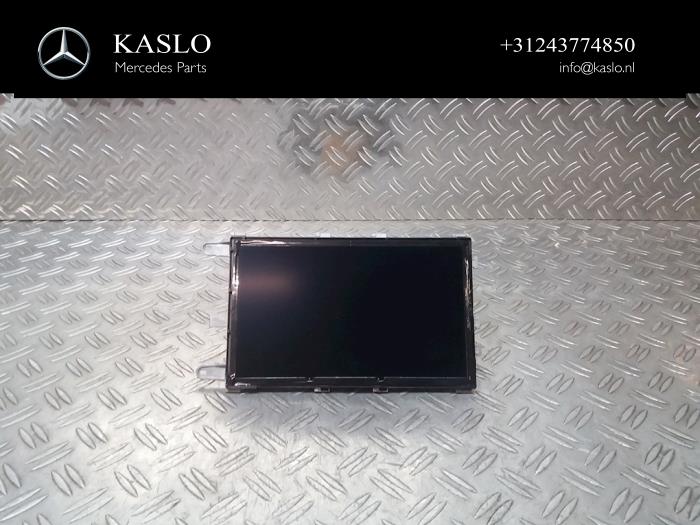 Begagnade Innerdisplay Mercedes E (W213) E-220d 2.0 Turbo 16V Pris € 200,00 Marginaltabell erbjuds av kaslo auto parts