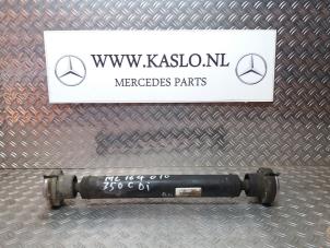 Usados Eje intermedio 4x4 Mercedes ML II (164/4JG) 3.0 ML-350 CDI 4-Matic V6 24V Precio € 100,00 Norma de margen ofrecido por kaslo auto parts