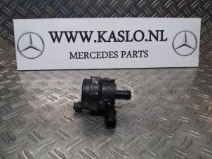 Used Additional water pump Mercedes A (W176) 1.5 A-180 CDI, A-180d 16V Price € 40,00 Margin scheme offered by kaslo auto parts