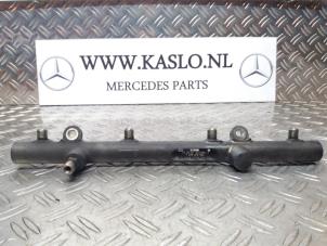 Used Fuel injector nozzle Mercedes S (W220) 4.0 S-400 CDI V8 32V Price € 75,00 Margin scheme offered by kaslo auto parts